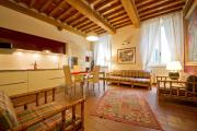 Holiday apartment rental in the heart of Lucca no01