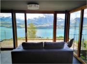 Chalet with panoramic views of the mountains of the Oberland and Lake Thun