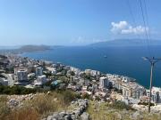 Breeze cuddling your holidays