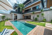 Sunset Berawa - Exclusive Modern 4BR Villa in Central Canggu!