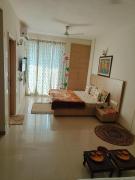 Vasudev Kutumb Atithi Devo Bava