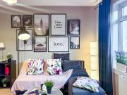 Holly street house with Separate Entrance,Glasgow edge