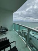 Spectacular ocean view 1 bedroom in Hollywood