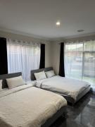 Mahzan on Dromana Master Bedroom