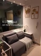 Velvet Room near MOA with a Cozy, Comfy Bed