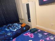 LONDON CITY AIRPORT, EXCEL & 02 ARENa PROXIMITY HOUSE