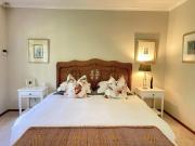 Secret Garden Villa - 3BD with Pool & Ocean Peek