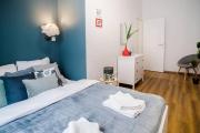 5 bedrooms apartment with AC in center 5 bedrooms apartment with AC in center