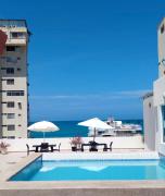 C&E ALOJAMIENTOS , Apartamentos a una calle de la Playa & Malecón