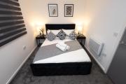 Charming 3-Bedroom Watford Flat, Sleeps 8 - Market St