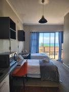 Cosy Richmond Hill Retreat