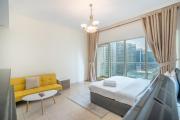 RH- Studio Retreat, Walk away to Burj Khalifa and Dubai Mall
