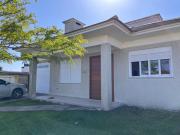 Casa ampla jardim beira mar