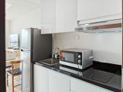 Newly South Gate Studio Apt with Pool, Gym Netflix by 2ndHome