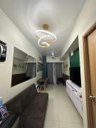 Modern and Cozy Suite at Shore Residences