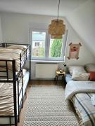 Cozy house and free parking