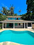 Casa espaçosa com piscina e churrasqueira - ILHABELA