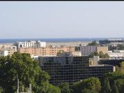 Grand Appartement 5 chambres, 5 télévision , 95 m2, vue mer, tramway sur place, gare train 2 min, aéroport 5 min , Large Apartment 5 bedrooms, 5 televisions, 95 m2, sea view, tram on site, train station 2 mins, airport 5 mins