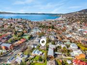 Top Sandy Bay
