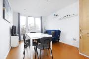 Beautiful 2 Bed 2 bath - Notting Hill