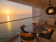 Oceanfront apartment