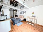 Magic Studio - Disneyland Paris Shopping village 9 minutes