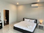 Top Hat Yai