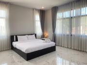 Top Hat Yai