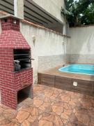 Casa com piscina e praia no fim da rua em Búzios