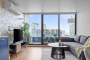 Chic Apartment by Southern Cross FREE Parking