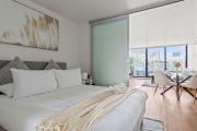 Chic Apartment by Southern Cross FREE Parking
