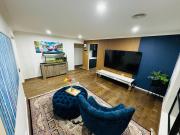 Sanctuary Lakes Holiday house