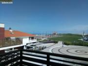 Les pieds dans leau salée