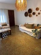 Casa con jardín metros del mar en Mar del Plata