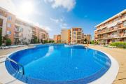 Apartment - Sleeps 6 Pet Friendly & 6 Pools