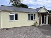 Ty Bach Melyn, car parking and private courtyard