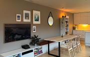 10 min from city center by metro & Free parking
