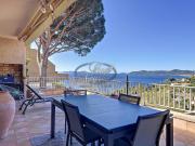 Magnifique appartement moderne en duplex 4 personnes avec terrasse et chambres vue mer à la Fossette - Le Lavandou Magnifique appartement moderne en duplex 4 personnes avec terrasse et chambres vue mer à la Fossette - Le Lavandou