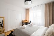 Metro Ratusz Arsenał Deluxe Apartment by BookingHost