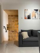 Urban Floriana Living