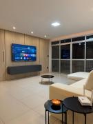 Apt Reformado, grande e moderno - 300m do Mar