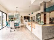 Maison élégante avec jacuzzi, confort moderne et histoire à Ranville - FR-1-788-44