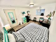 Private Room with Shared Bathroom on the 1st Floor 10 minutes walk to University of Washington