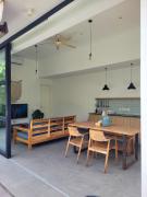 Spacious 2BR - 10 min to Echo Beach