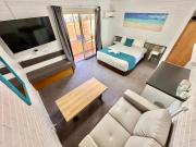 Top of the Town Motor Inn