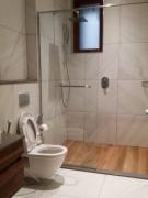 Modern, fully furnished 2BD apt