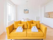 Magnificent apartment -2BR 4P - Porte Maillot Magnificent apartment -2BR 4P - Porte Maillot