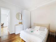 Beautiful apartment with balcony-Sentier Bourse