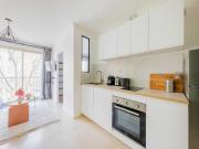 Chic Parisian 1-Bedroom Apartment in Vibrant 10th Arr - Mobility Lease