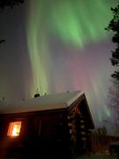 Keloparitalon loma-asunto Ylläs-näkymällä ja paljulla